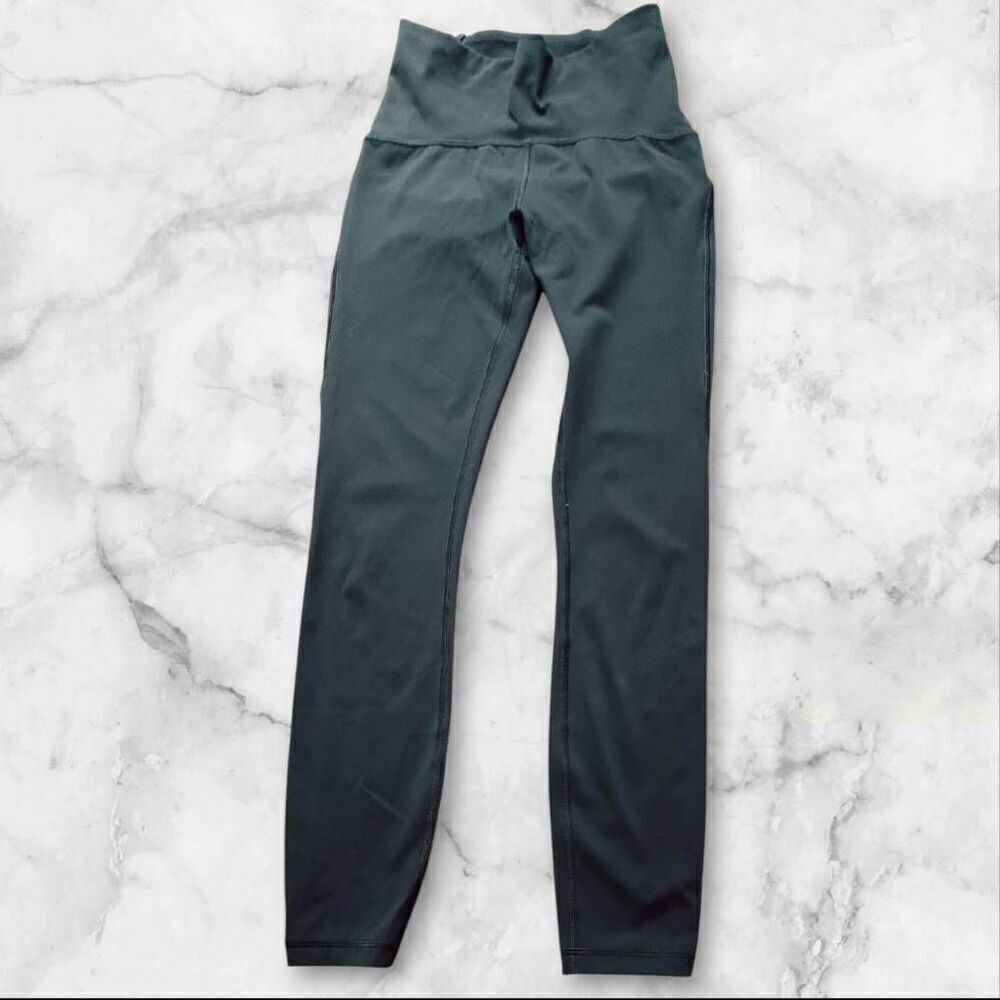 Lululemon Size 2 Wunder Train Mesh 25"